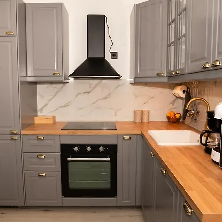 Sanmar Apartment *
